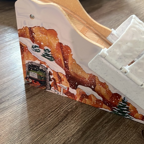 Thomas Wooden Railway Pieces - Picture 4 of 8